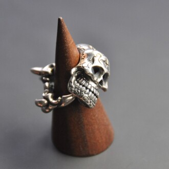 G-skull ring